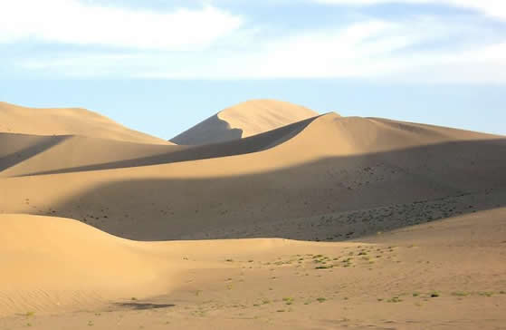 Gobi-desert-sand-dunes-3.jpg